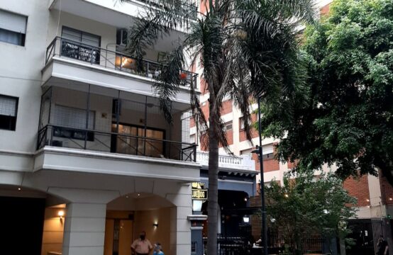 Departamento 4 ambientes al frente con balcón y cochera, Villa Urquiza