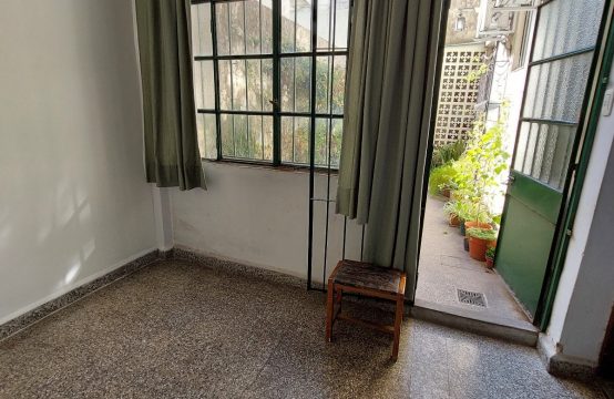 Departamento Cuatro Ambientes Al Contrafrente con Patio